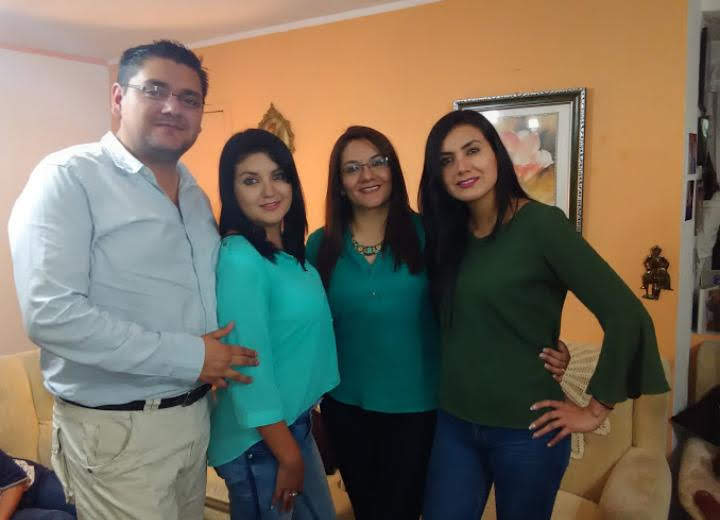 Los cuatro hermanos reunidos